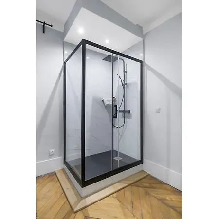 6pers #3 Bedrooms #2 Bathrooms#paris 17eme Appartement *